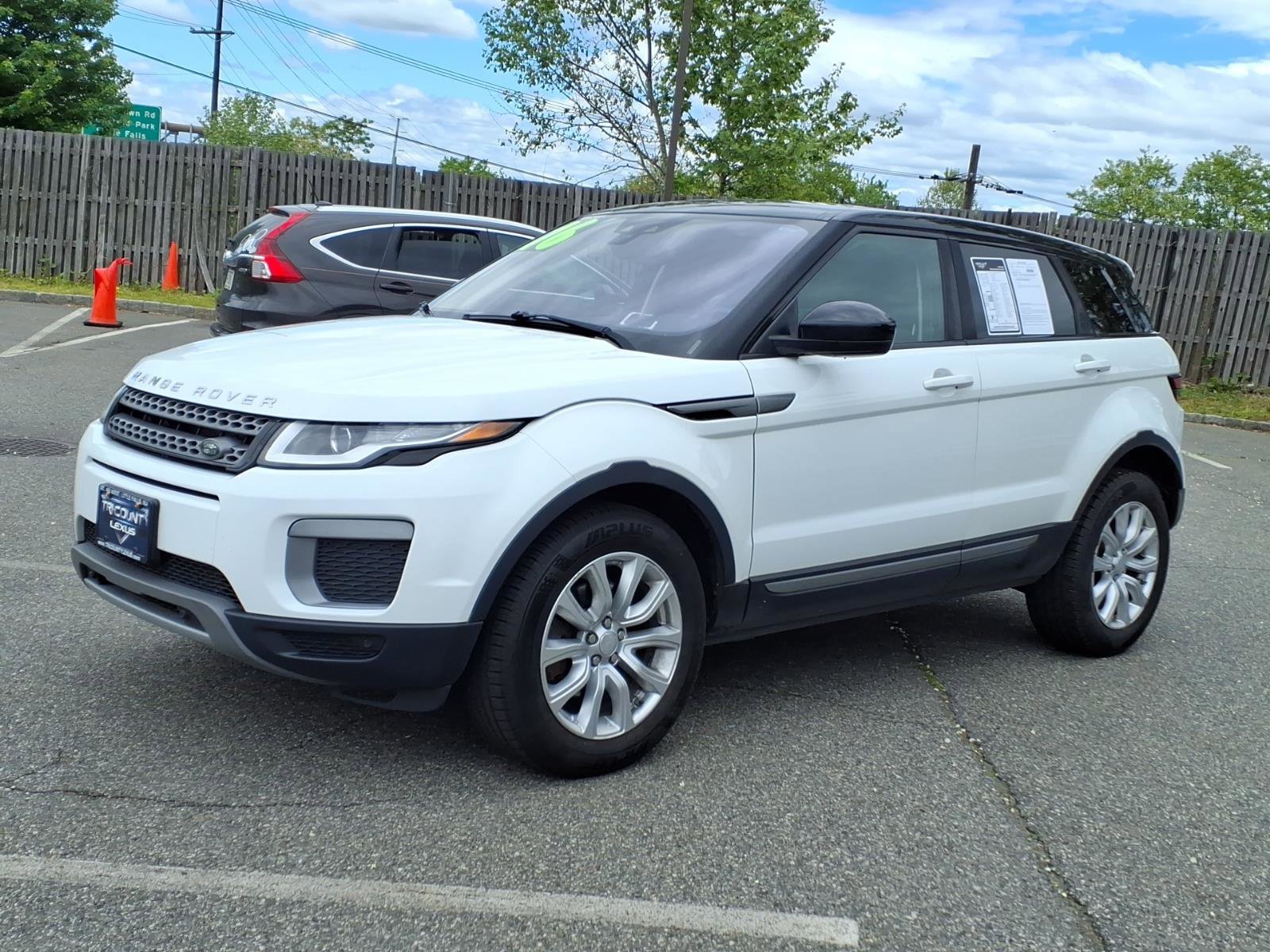Used 2016 Land Rover Range Rover Evoque SE AWD/4WD image 3