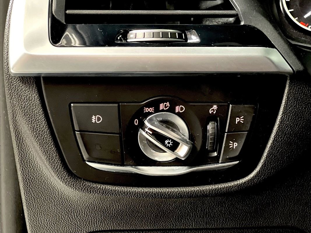 Used 2021 BMW X3 xDrive30i w/ Premium Package Essential image 23