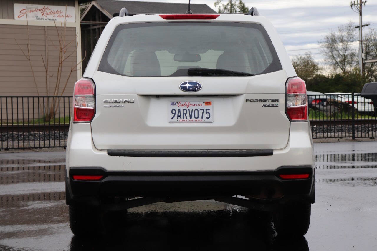 Used 2015 Subaru Forester 2.5i w/ Alloy Wheel Package image 8