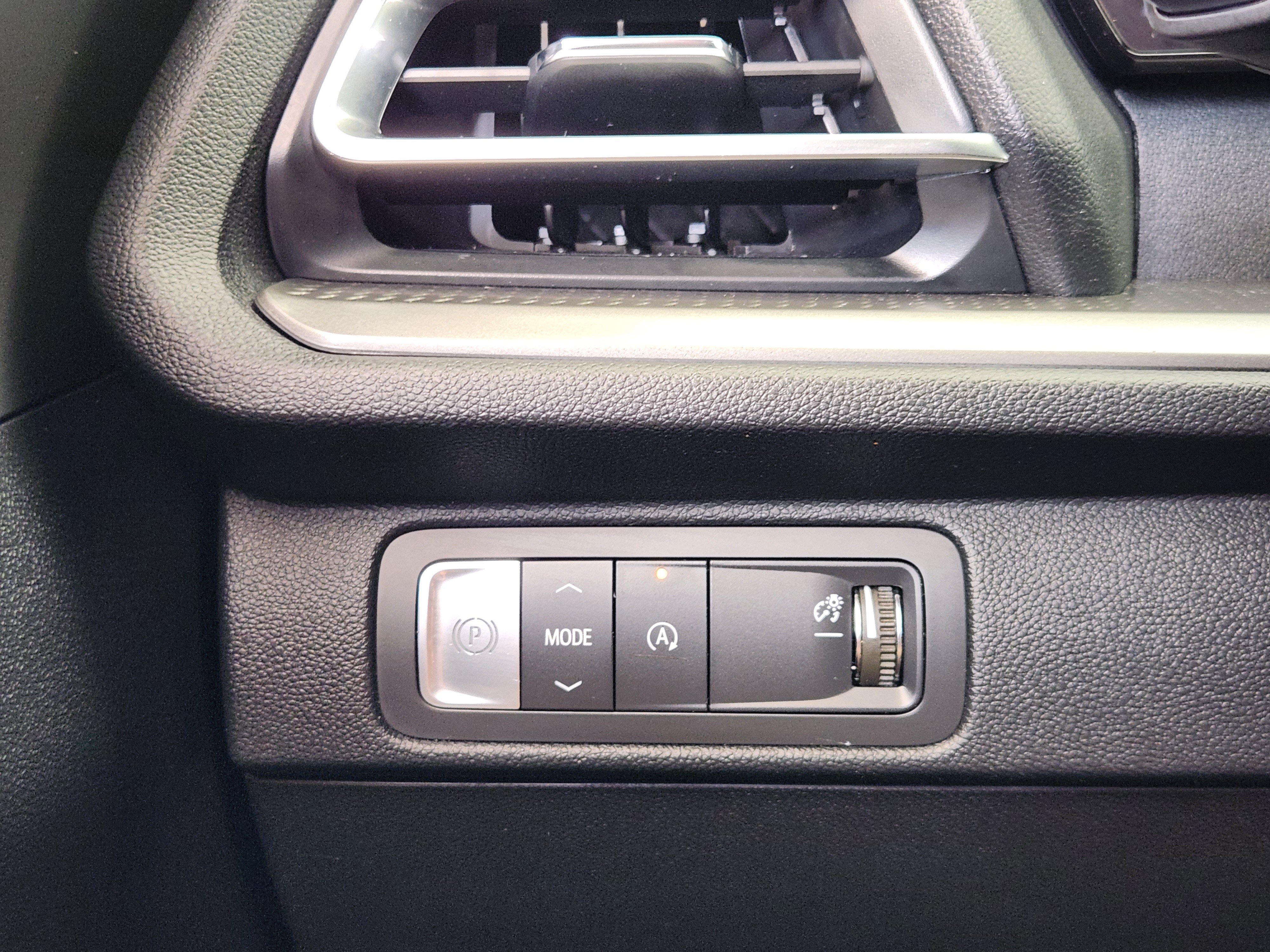 Certified 2025 Chevrolet Traverse LT FWD image 20