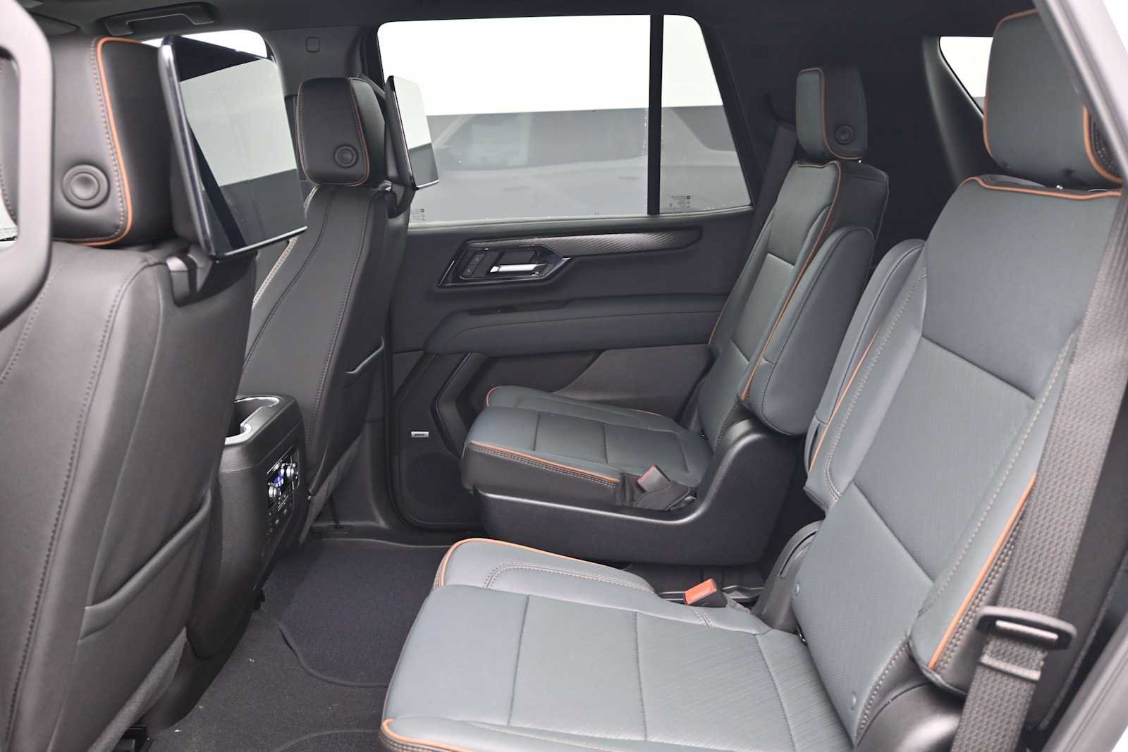 New 2026 GMC Yukon AT4 w/ AT4 Premium Plus Package AWD/4WD image 23