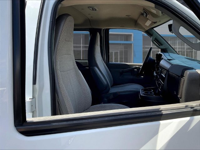 Certified 2020 Chevrolet Express 3500 LT w/ LT Preferred Equipment Group RWD image 31
