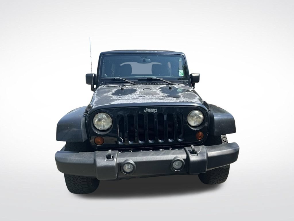 Used 2013 Jeep Wrangler Unlimited Sahara w/ Connectivity Group AWD/4WD image 5