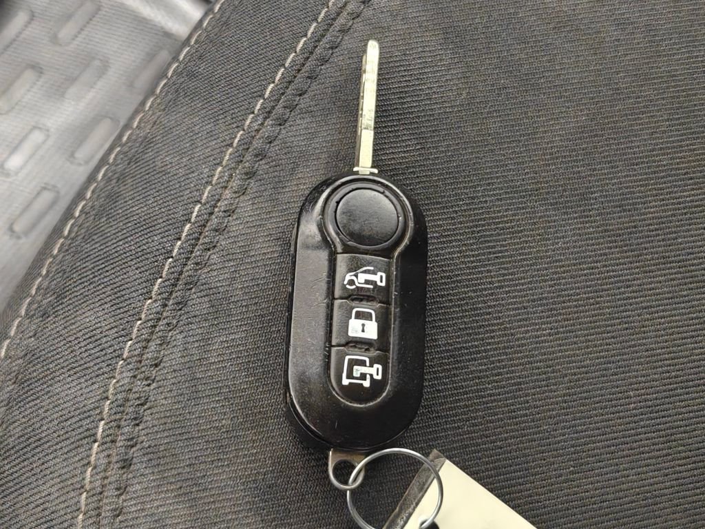 Used 2015 RAM ProMaster 2500 w/ Interior Convenience Group image 38