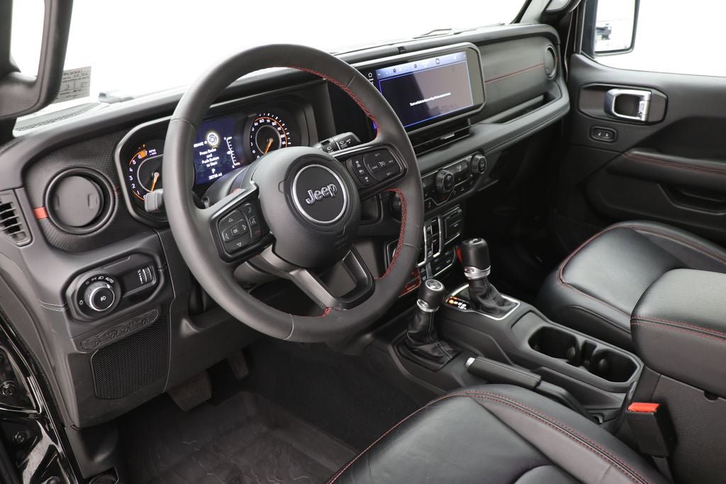 Used 2024 Jeep Wrangler Unlimited Rubicon AWD/4WD image 17