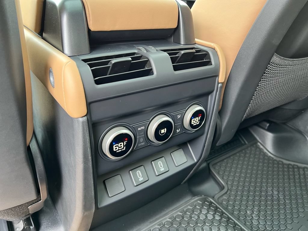 New 2026 Land Rover Defender 110 X-Dynamic SE AWD/4WD image 23