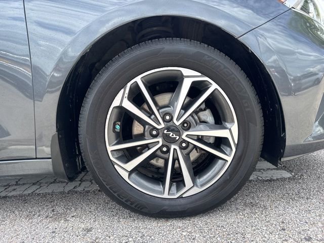 Used 2023 Kia Forte LXS FWD image 9