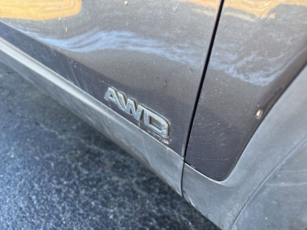 Used 2017 Kia Sorento LX w/ LX Convenience Package image 4