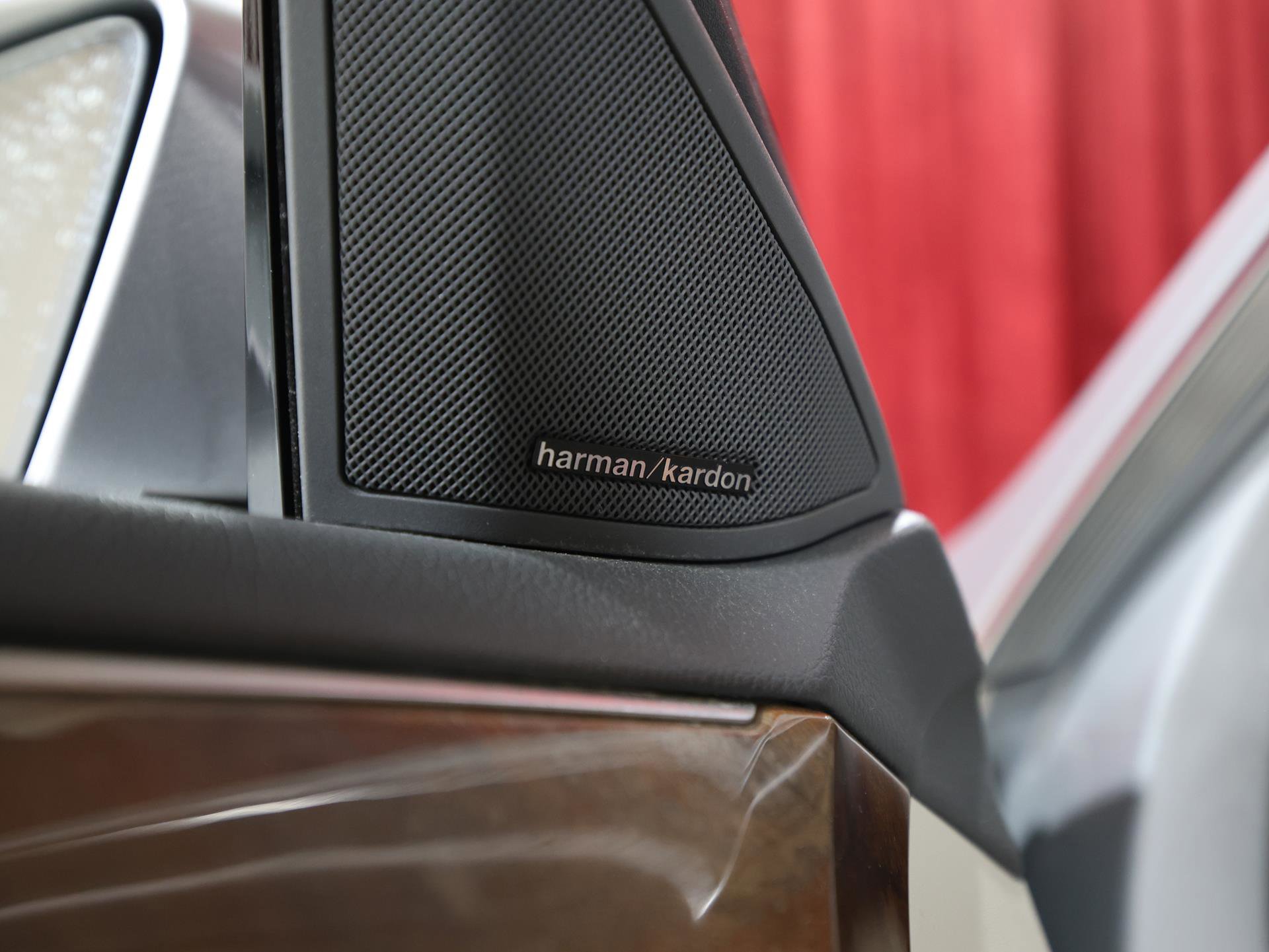 Used 2014 Mercedes-Benz E 350 w/ Premium 1 Package image 21