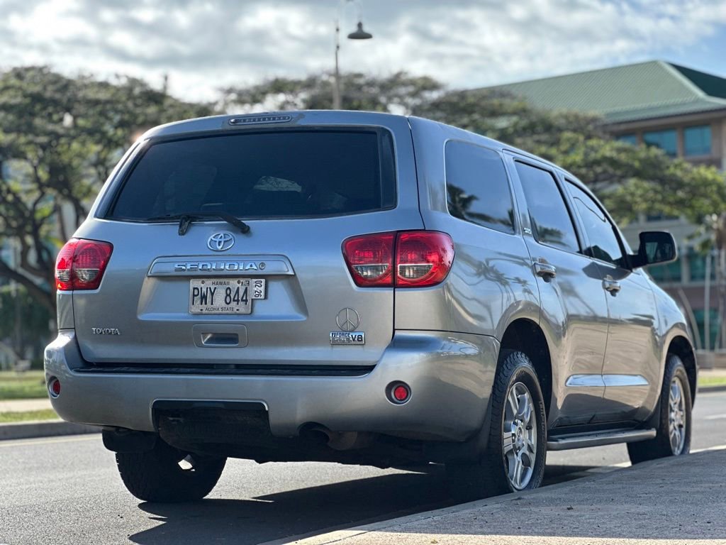 Used 2008 Toyota Sequoia SR5 RWD image 5