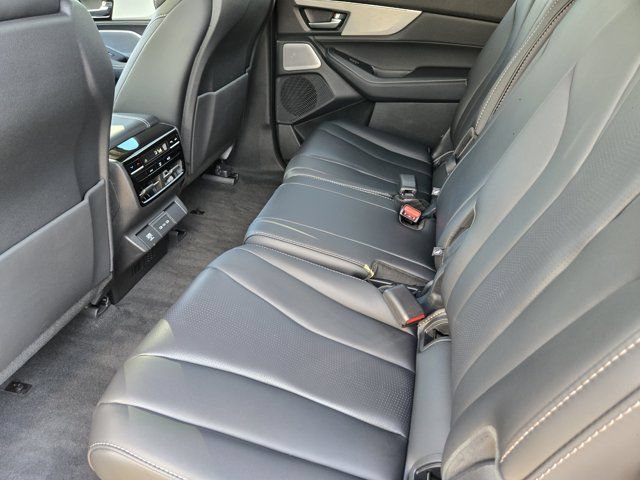 Certified 2026 Acura MDX w/ Technology Package FWD image 31