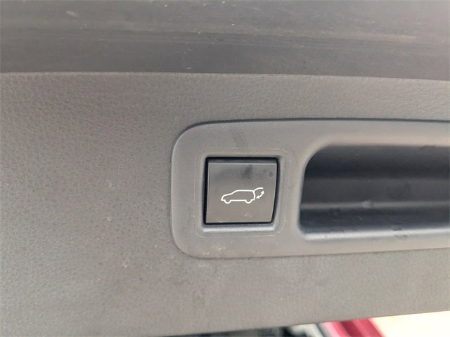 Used 2023 Toyota Highlander L image 13