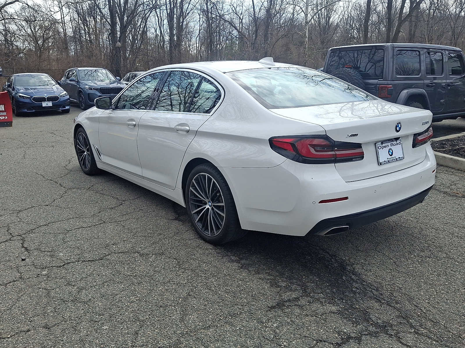 Used 2023 BMW 530i xDrive w/ Convenience Package image 4