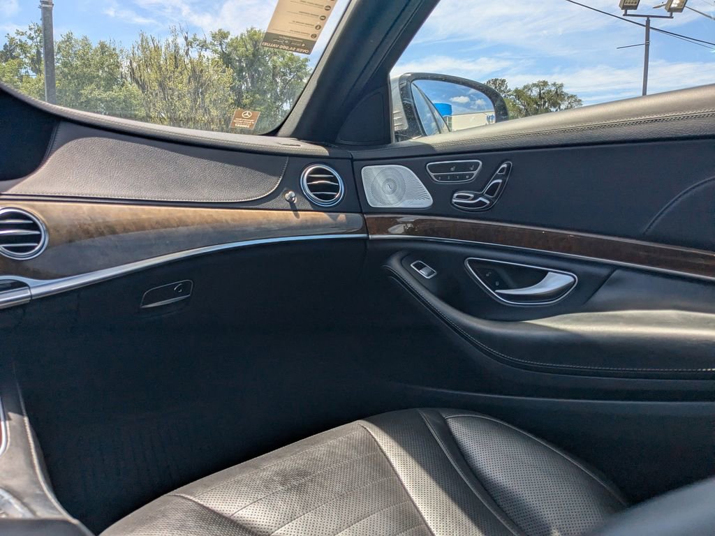 Used 2015 Mercedes-Benz S 550 4MATIC Sedan image 16
