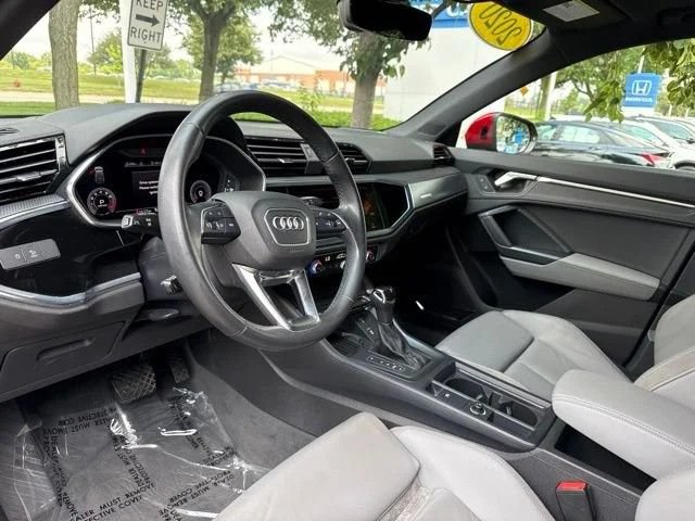 Used 2020 Audi Q3 2.0T Premium Plus w/ Premium Plus Package AWD/4WD image 25