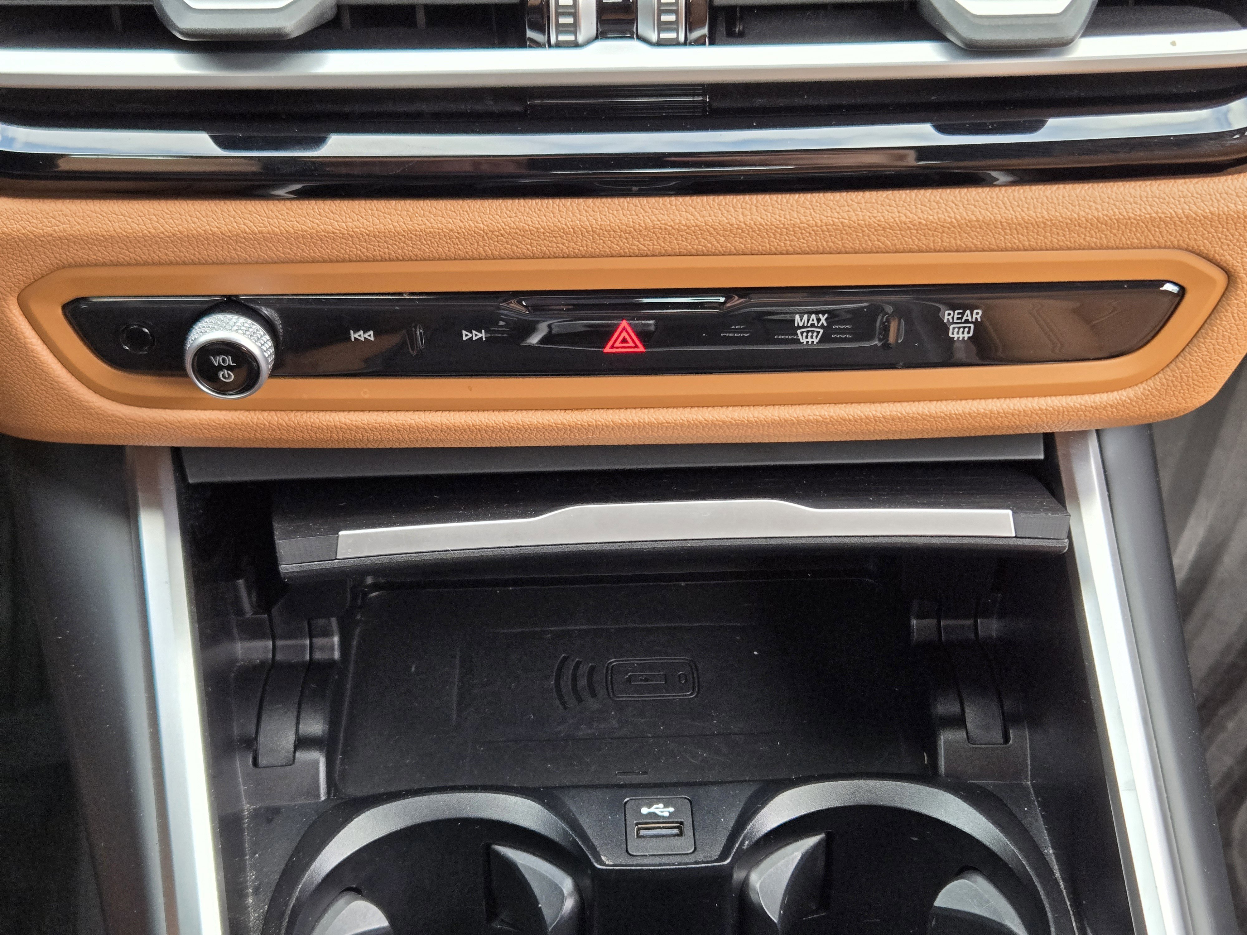 Used 2024 BMW i4 eDrive40 w/ Premium Package image 25