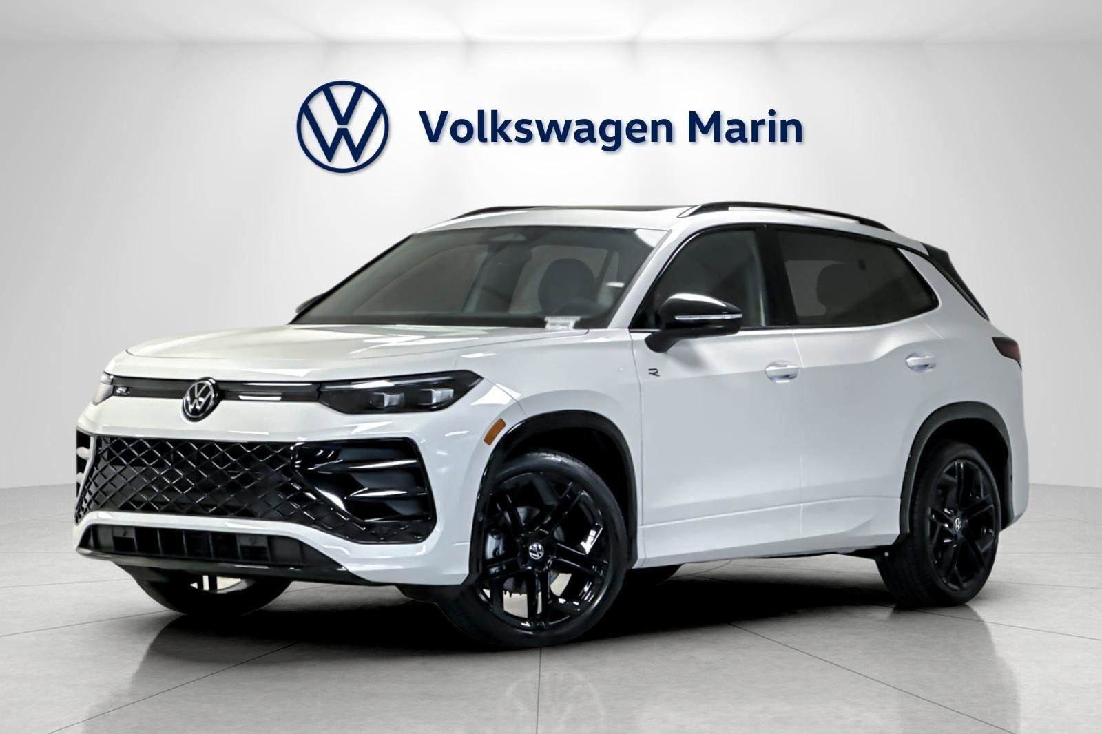 New 2026 Volkswagen Tiguan SE R-Line image 1