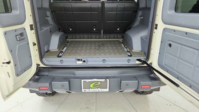 Used 2025 INEOS Grenadier AWD/4WD image 14