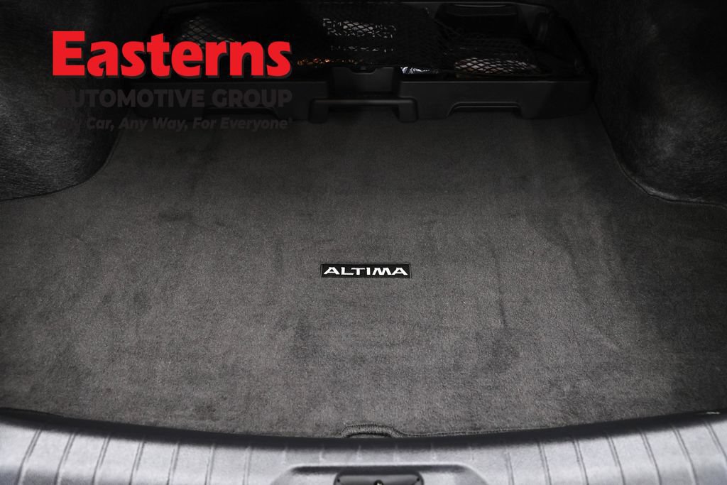 Used 2023 Nissan Altima 2.5 SR AWD/4WD image 9