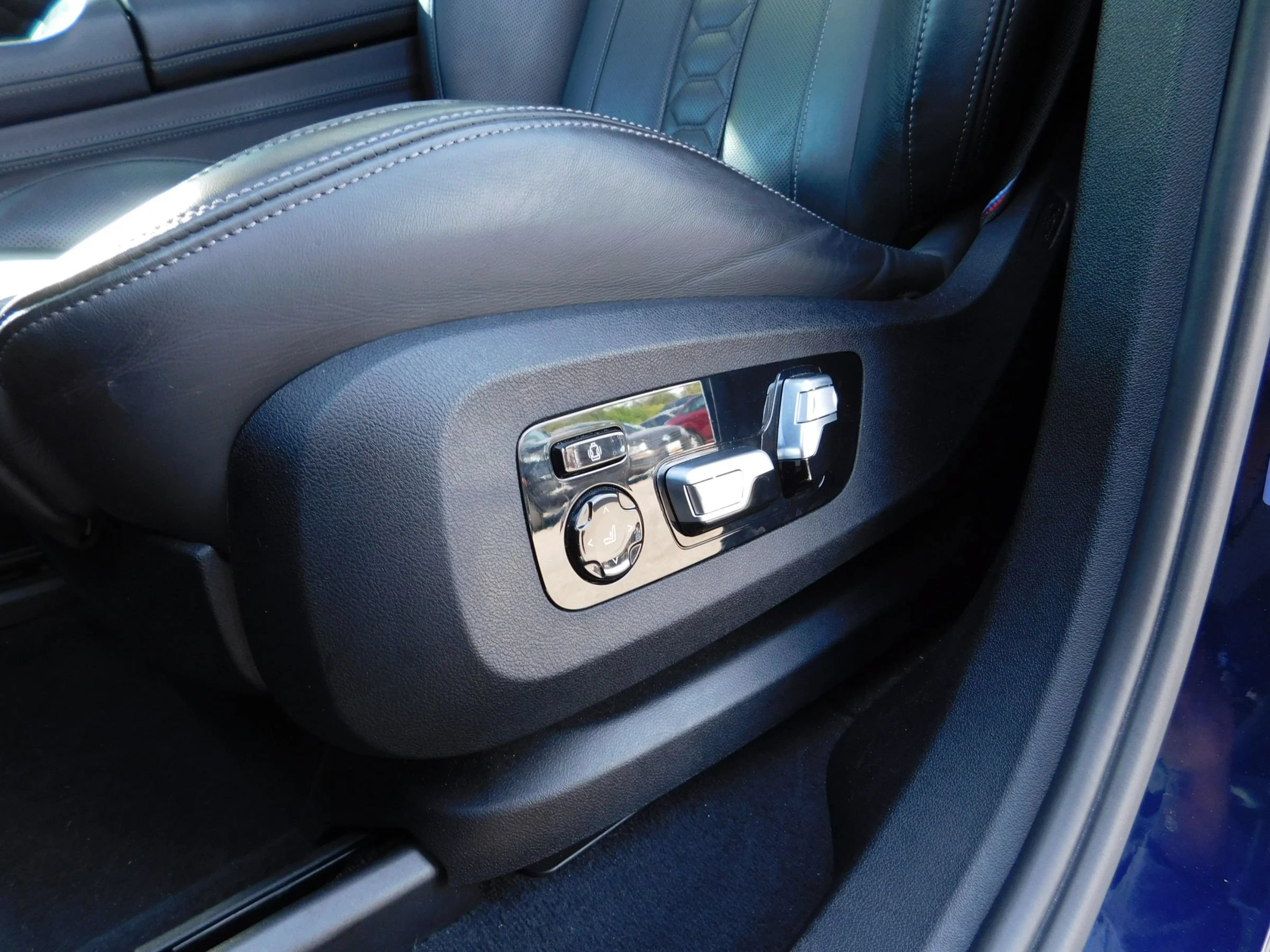 Used 2022 BMW X6 M w/ Competition Package AWD/4WD image 18