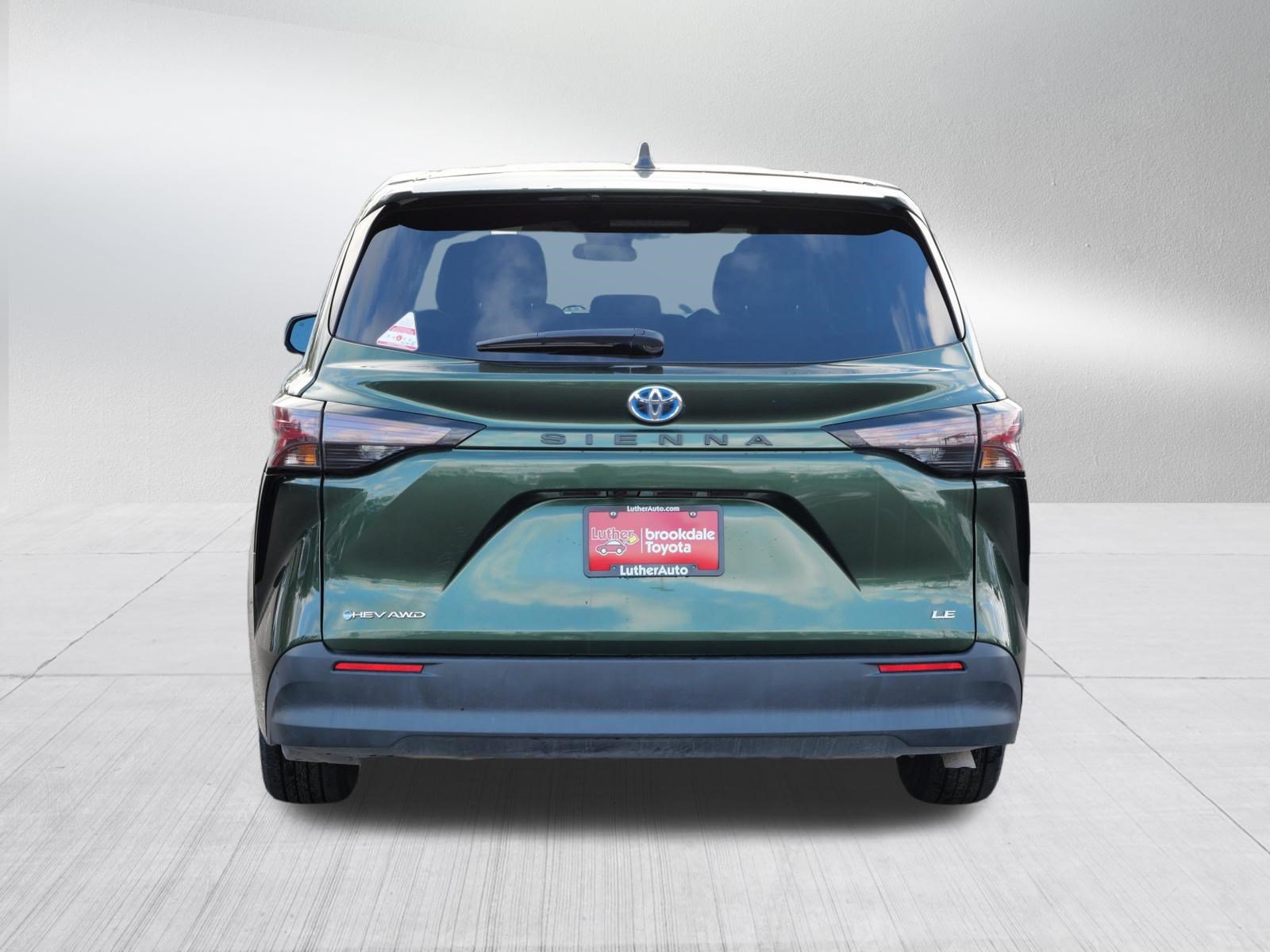 Certified 2025 Toyota Sienna LE AWD/4WD image 7