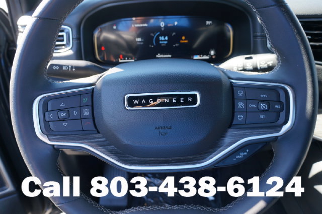 Used 2024 Jeep Wagoneer L Series II RWD image 8