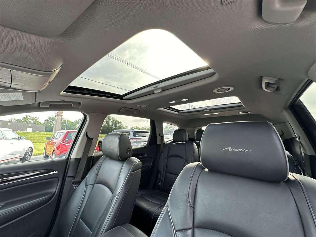 Used 2021 Buick Enclave Avenir image 22
