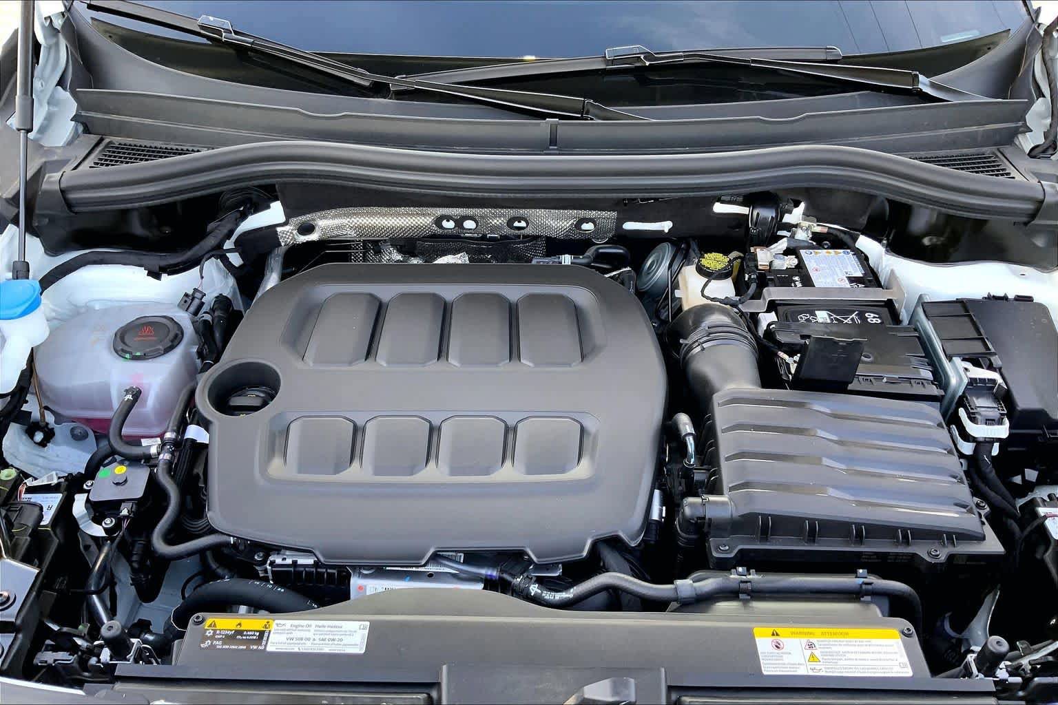 New 2026 Volkswagen Tiguan SE R-Line AWD/4WD image 16