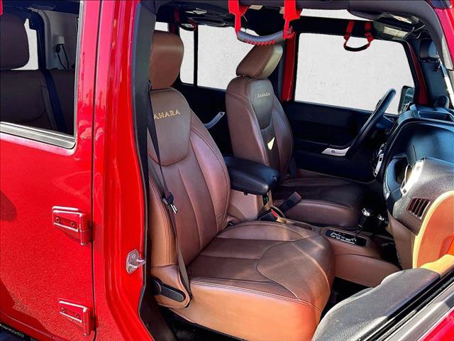 Used 2014 Jeep Wrangler Unlimited Sahara AWD/4WD image 9
