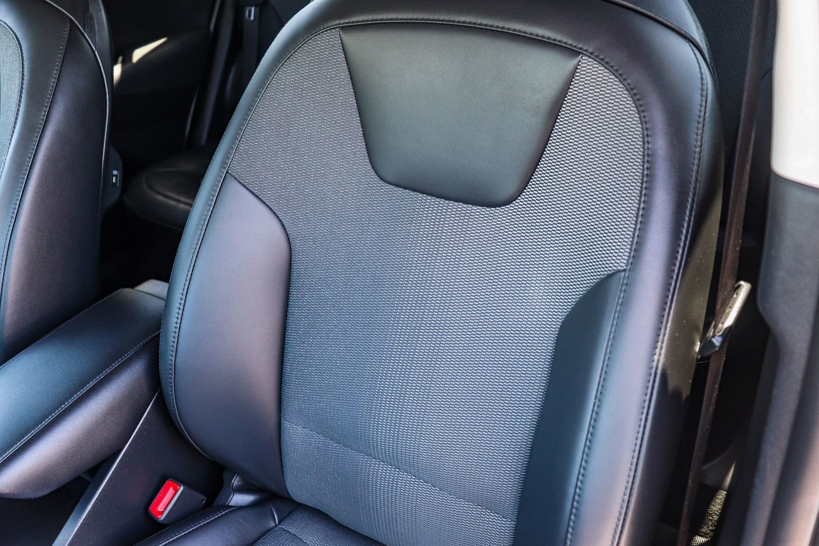 Used 2023 Kia Niro EX Touring FWD image 32