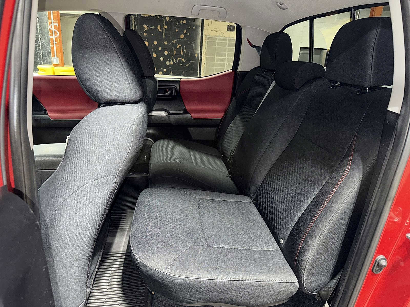 Certified 2020 Toyota Tacoma SR5 image 17