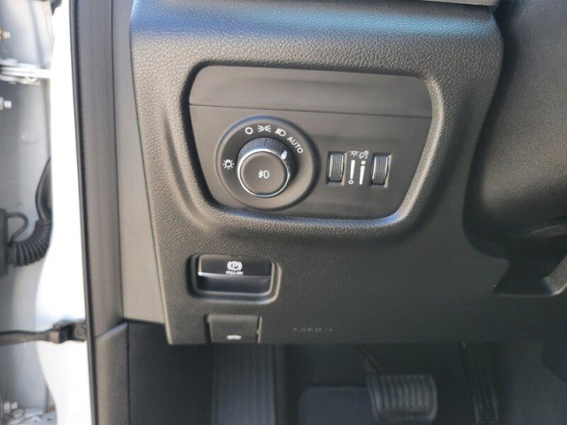 Used 2021 Jeep Grand Cherokee L Limited image 21