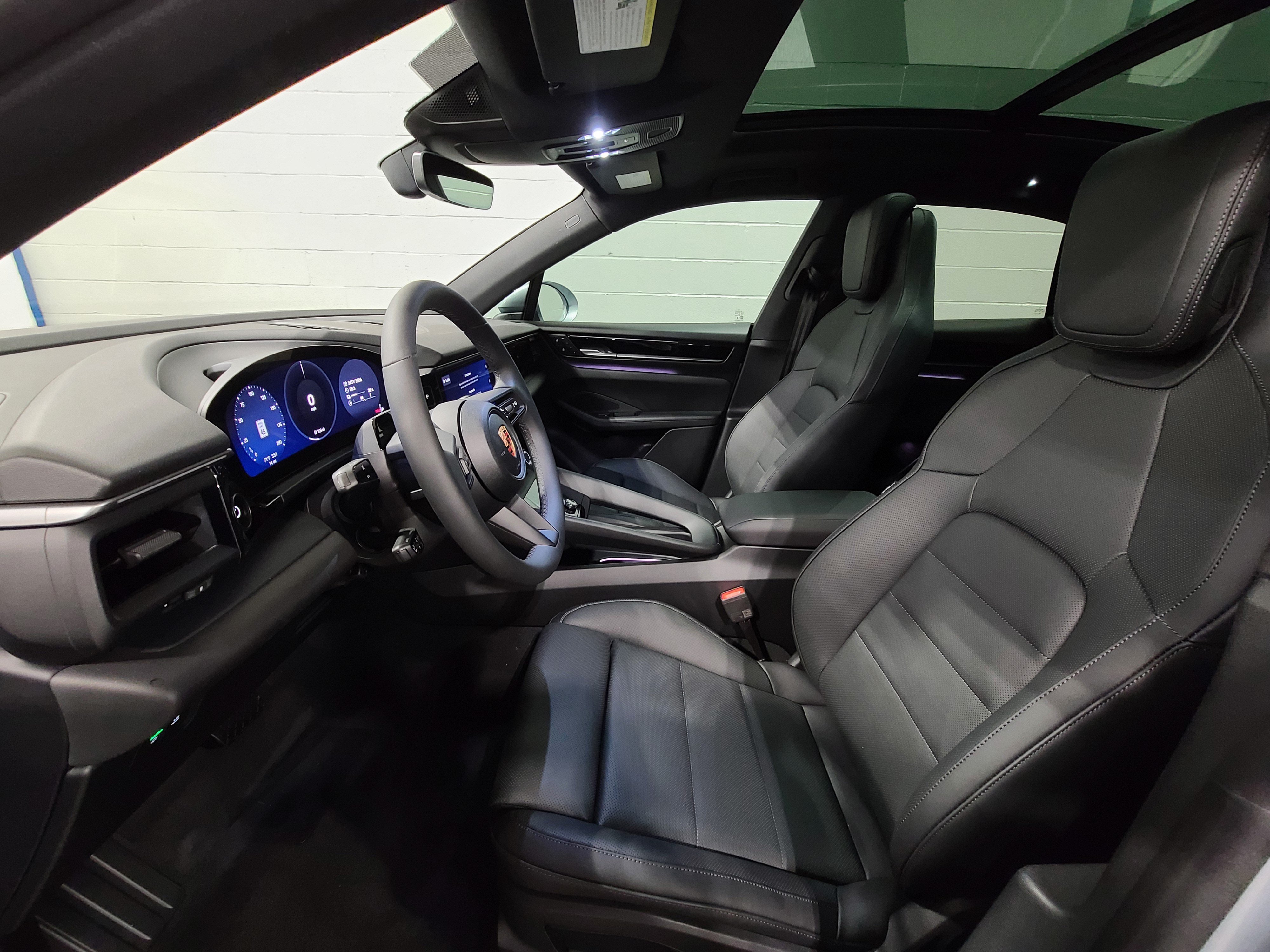 New 2026 Porsche Macan Electric RWD image 15