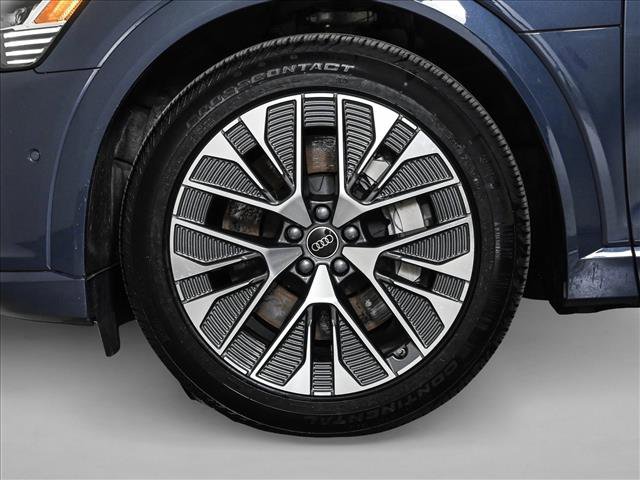 Certified 2024 Audi Q8 e-tron Premium Plus w/ Premium Plus Package image 25