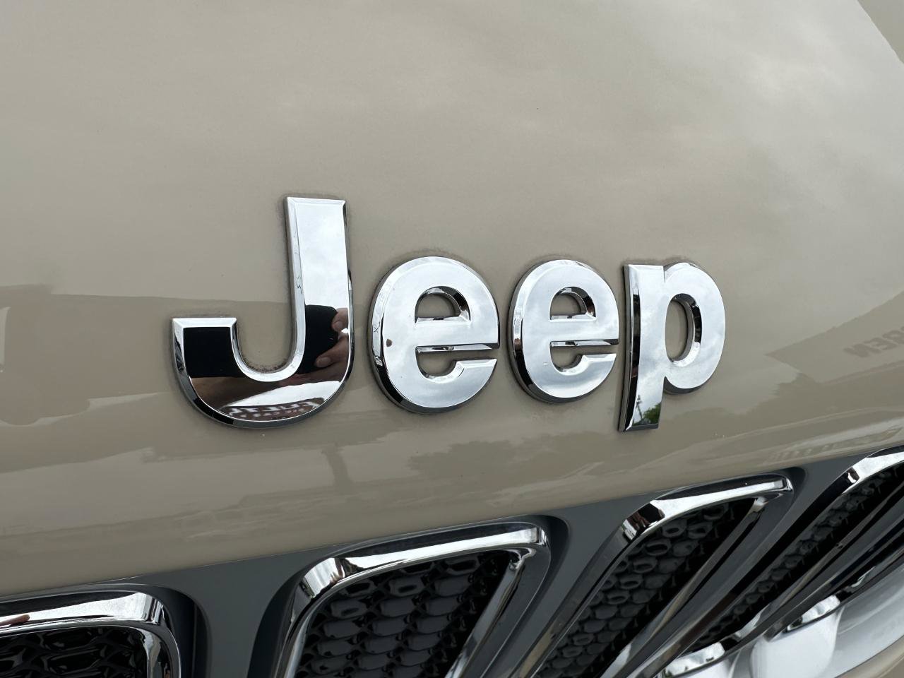 Used 2015 Jeep Renegade Limited AWD/4WD image 22