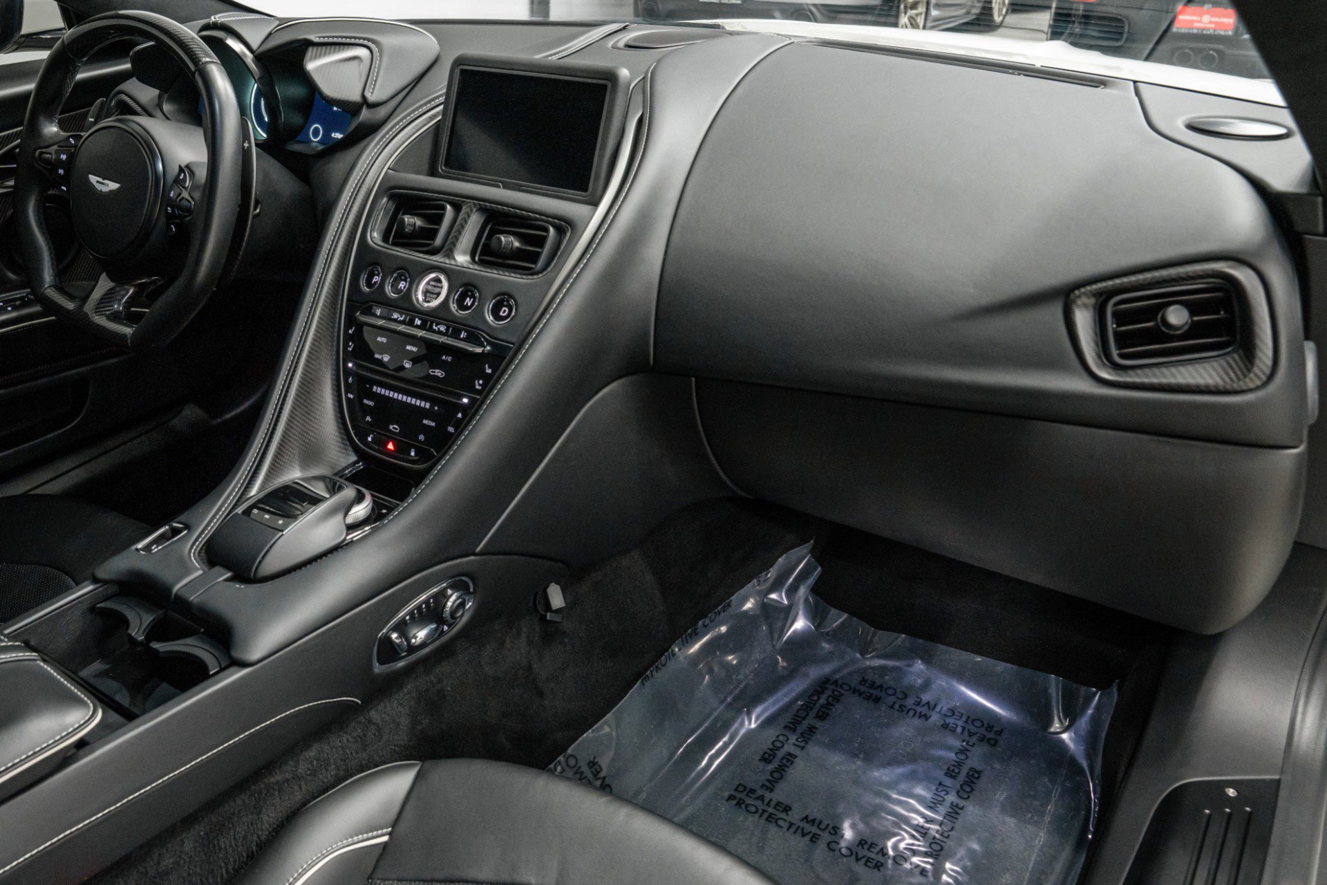 Used 2019 Aston Martin DBS Superleggera image 13