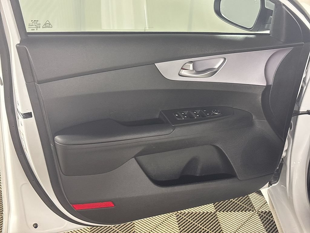 Used 2024 Kia Forte LXS FWD image 10