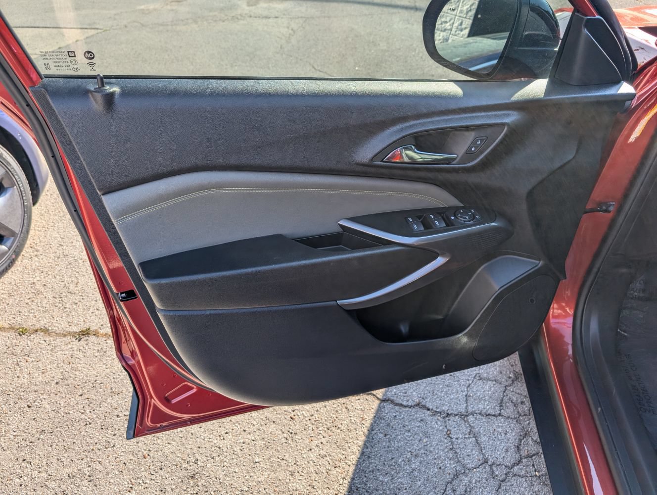 Used 2024 Chevrolet Trax ACTIV w/ Sunroof Package FWD image 10