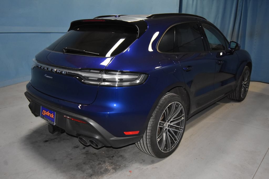 Certified 2025 Porsche Macan AWD/4WD image 29