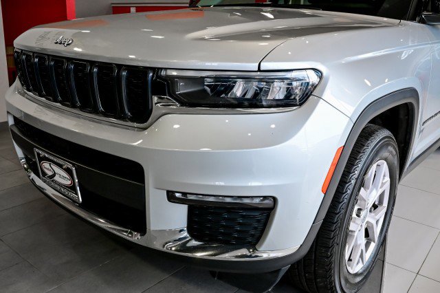 Used 2021 Jeep Grand Cherokee L Limited AWD/4WD image 9