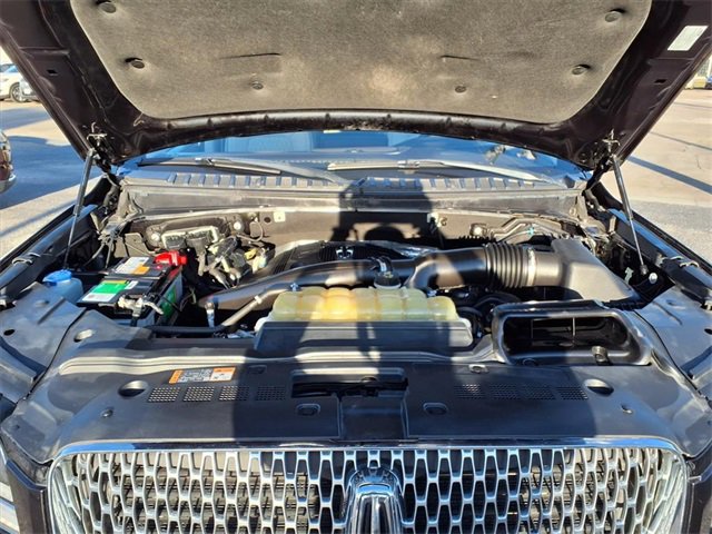 Used 2020 Lincoln Navigator Black Label w/ Cargo Convenience Package image 3