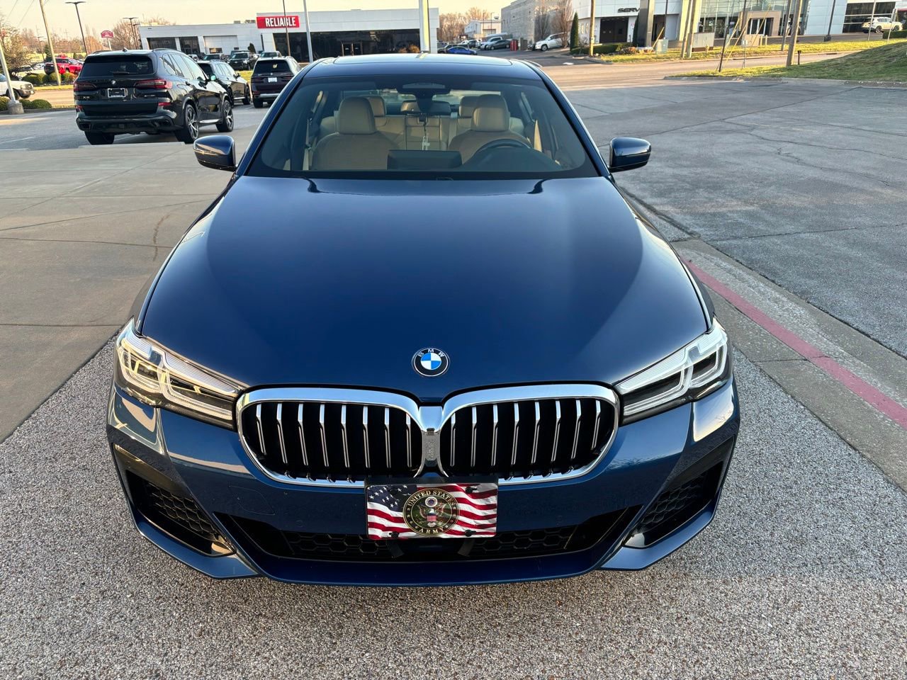 Used 2023 BMW 540i xDrive w/ M Sport Package image 2