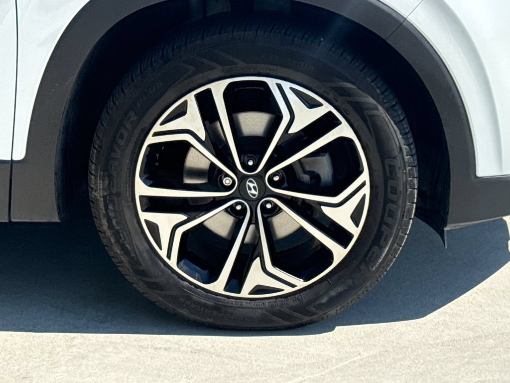 Used 2020 Hyundai Santa Fe SEL FWD image 11