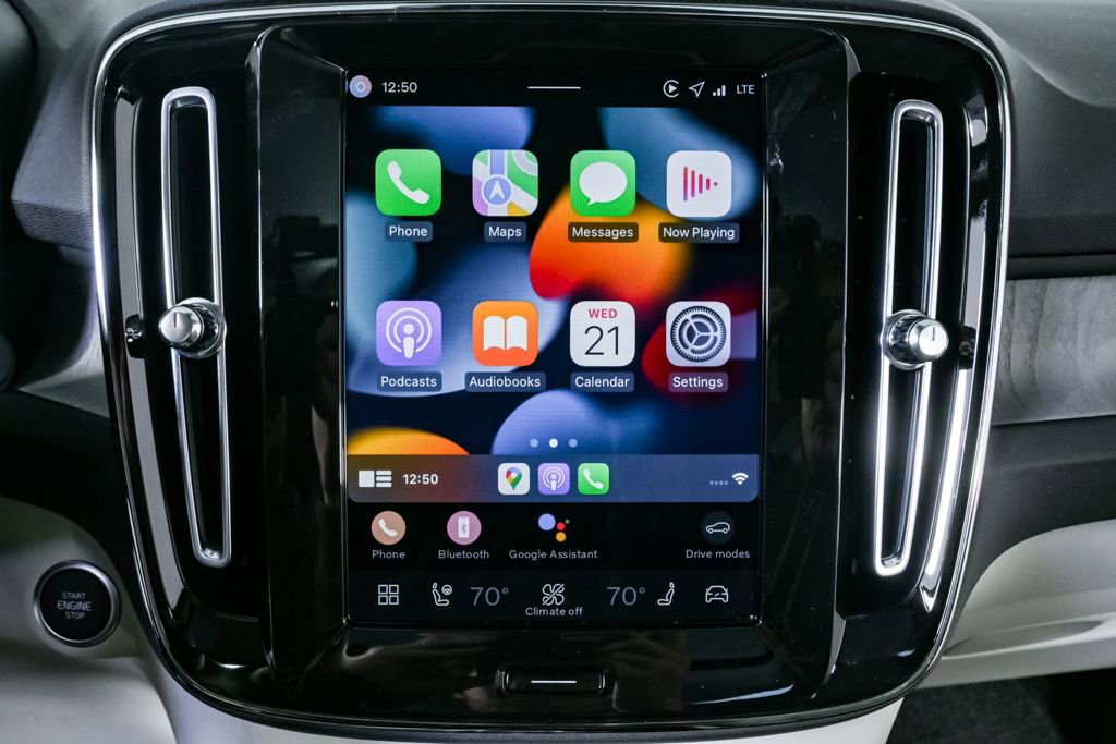 New 2026 Volvo XC40 B5 Plus w/ Climate Package image 15