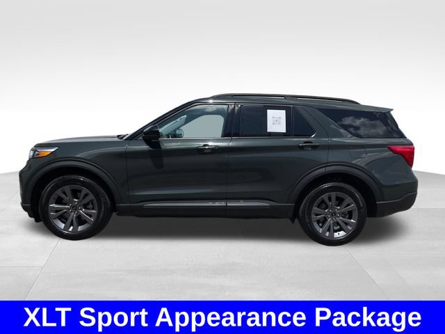 Used 2024 Ford Explorer XLT w/ Equipment Group 202A AWD/4WD image 2