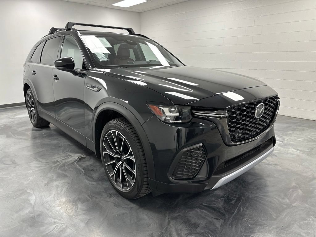 Certified 2025 MAZDA CX-70 Plug-In Hybrid w/ Premium Plus AWD/4WD image 4