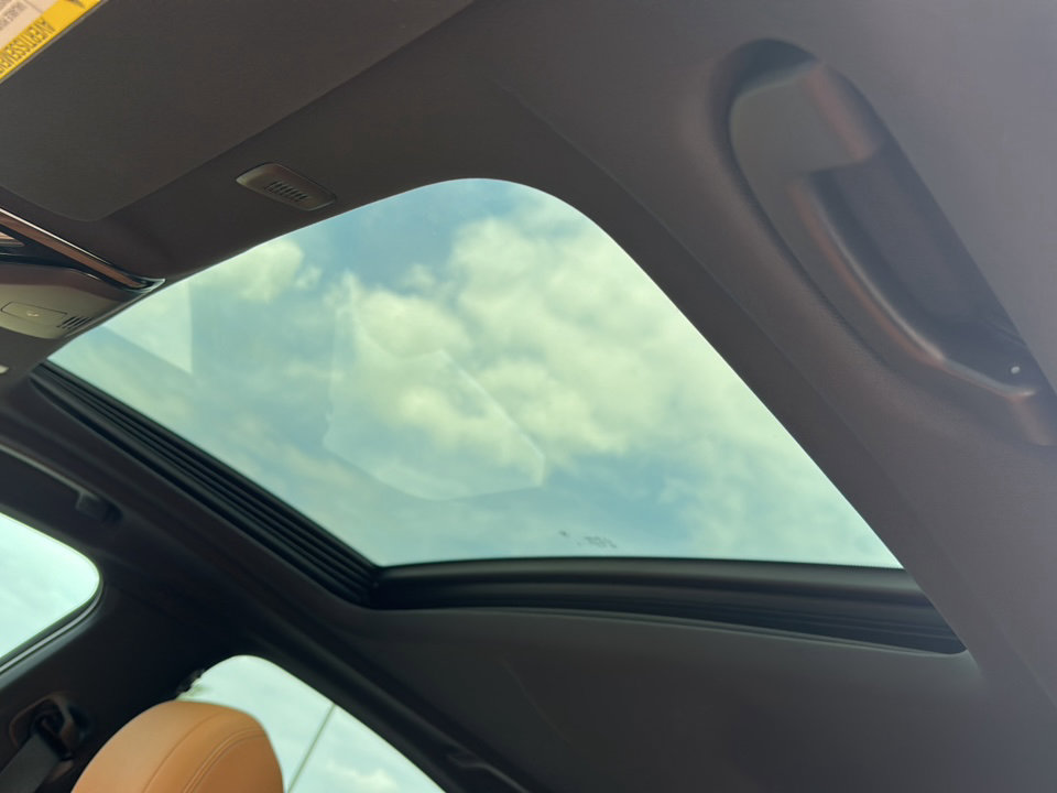 Certified 2023 BMW 530e xDrive w/ Premium Package image 16