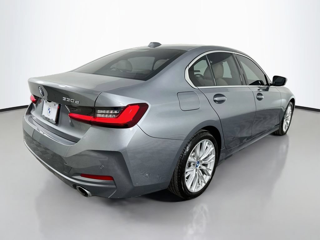 Certified 2024 BMW 330e w/ Premium Package RWD image 5