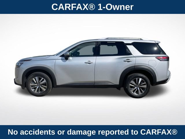 Used 2025 Nissan Pathfinder SL AWD/4WD image 2