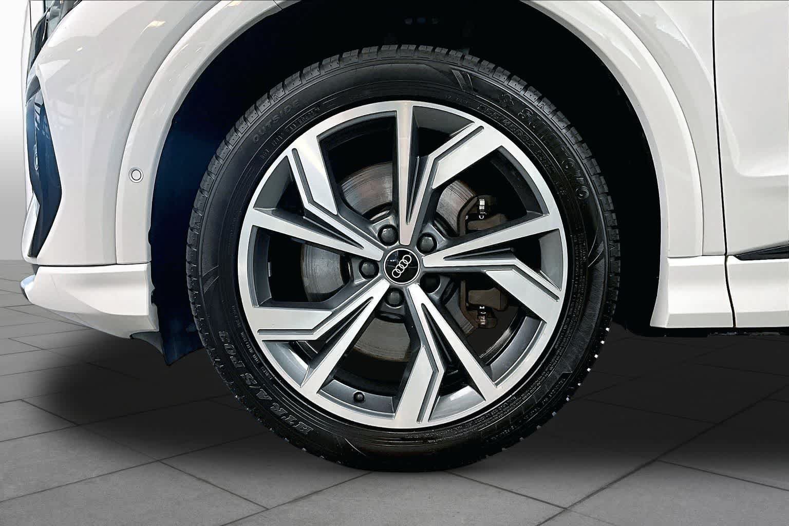 Used 2023 Audi Q4 e-tron Prestige w/ Black Optic Package AWD/4WD image 9